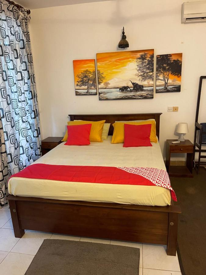Oyo 459 Barasti Beach Resort Калутара Екстериор снимка