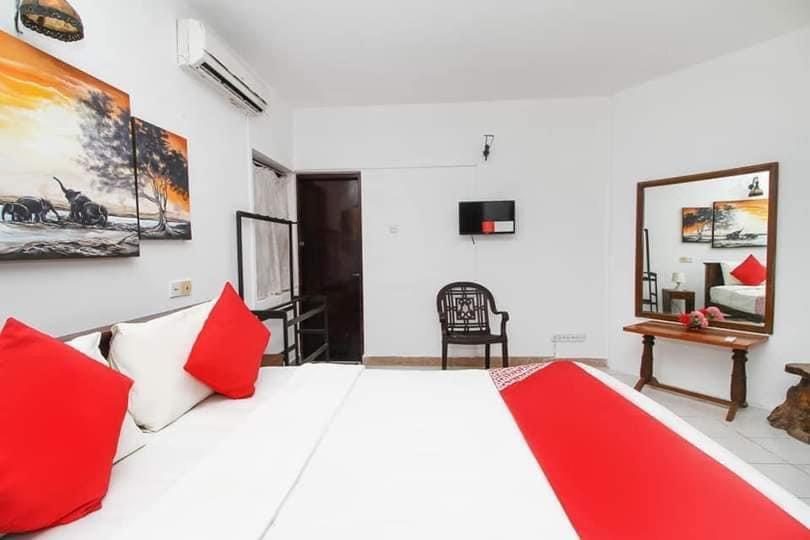 Oyo 459 Barasti Beach Resort Калутара Екстериор снимка