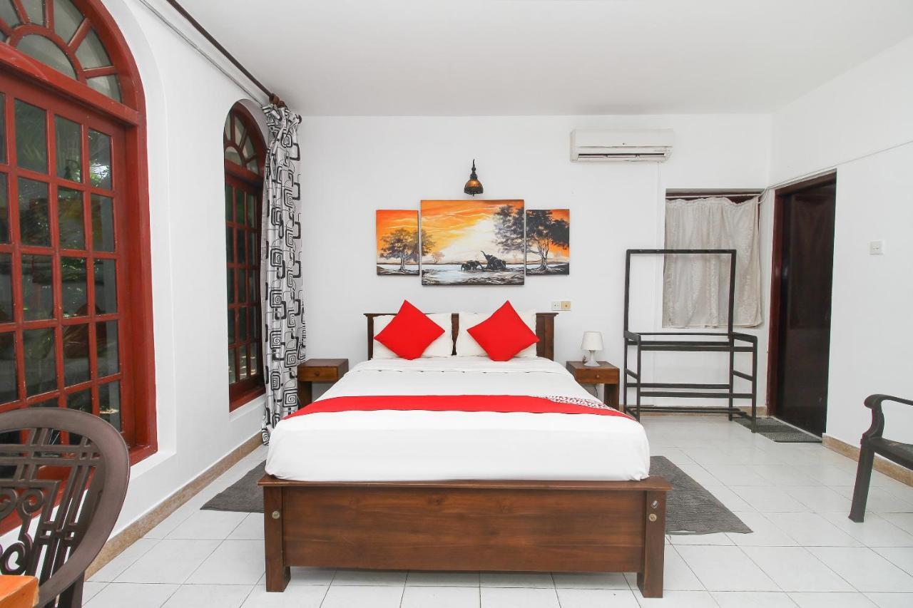 Oyo 459 Barasti Beach Resort Калутара Екстериор снимка
