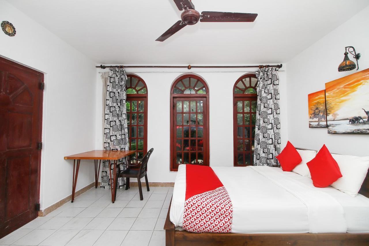 Oyo 459 Barasti Beach Resort Калутара Екстериор снимка
